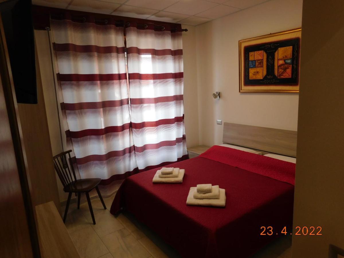 B&B Divino Cabras Ngoại thất bức ảnh