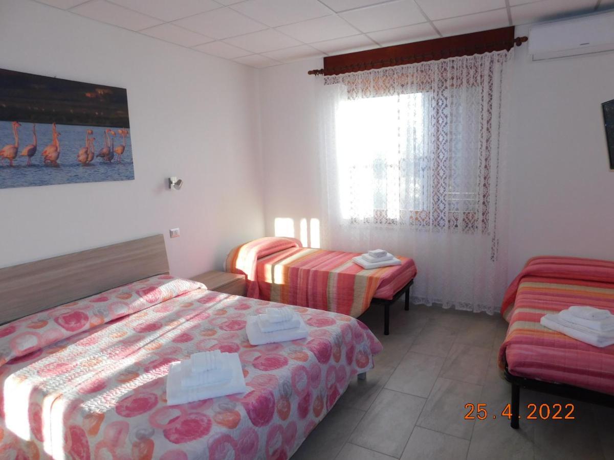 B&B Divino Cabras Ngoại thất bức ảnh