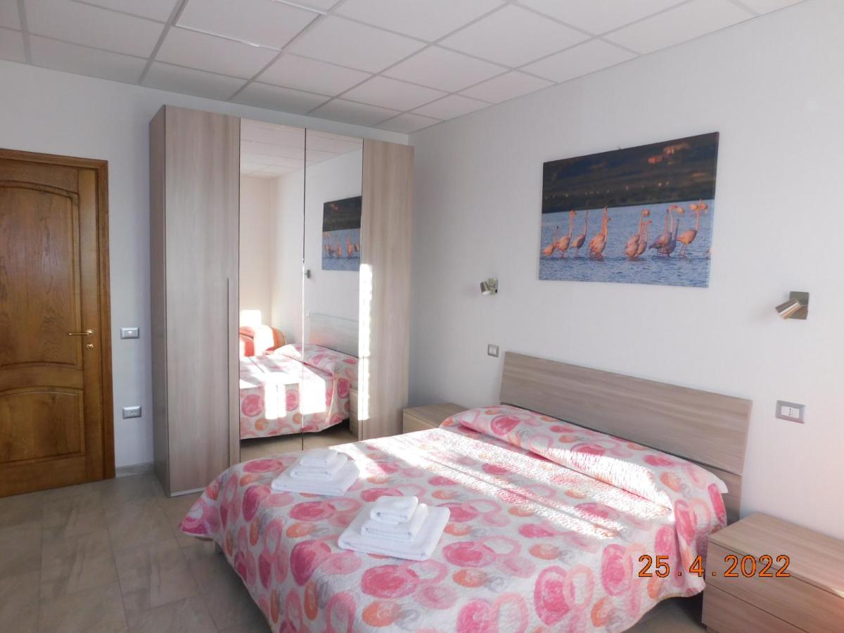 B&B Divino Cabras Ngoại thất bức ảnh