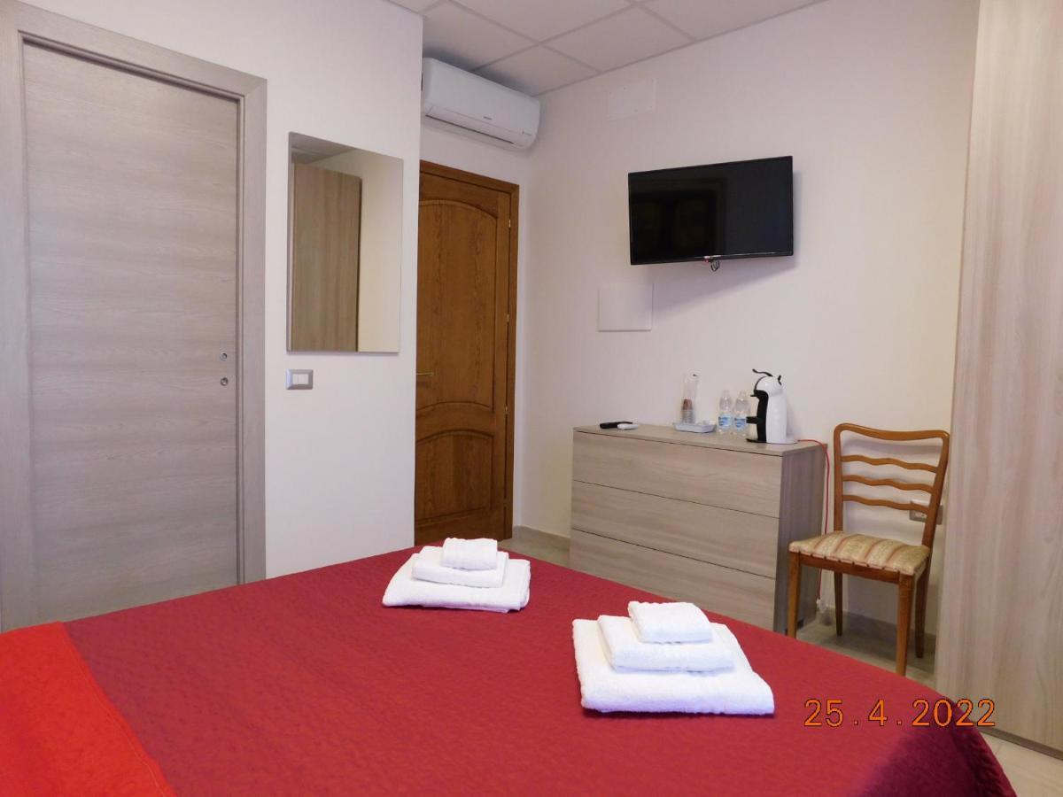 B&B Divino Cabras Ngoại thất bức ảnh